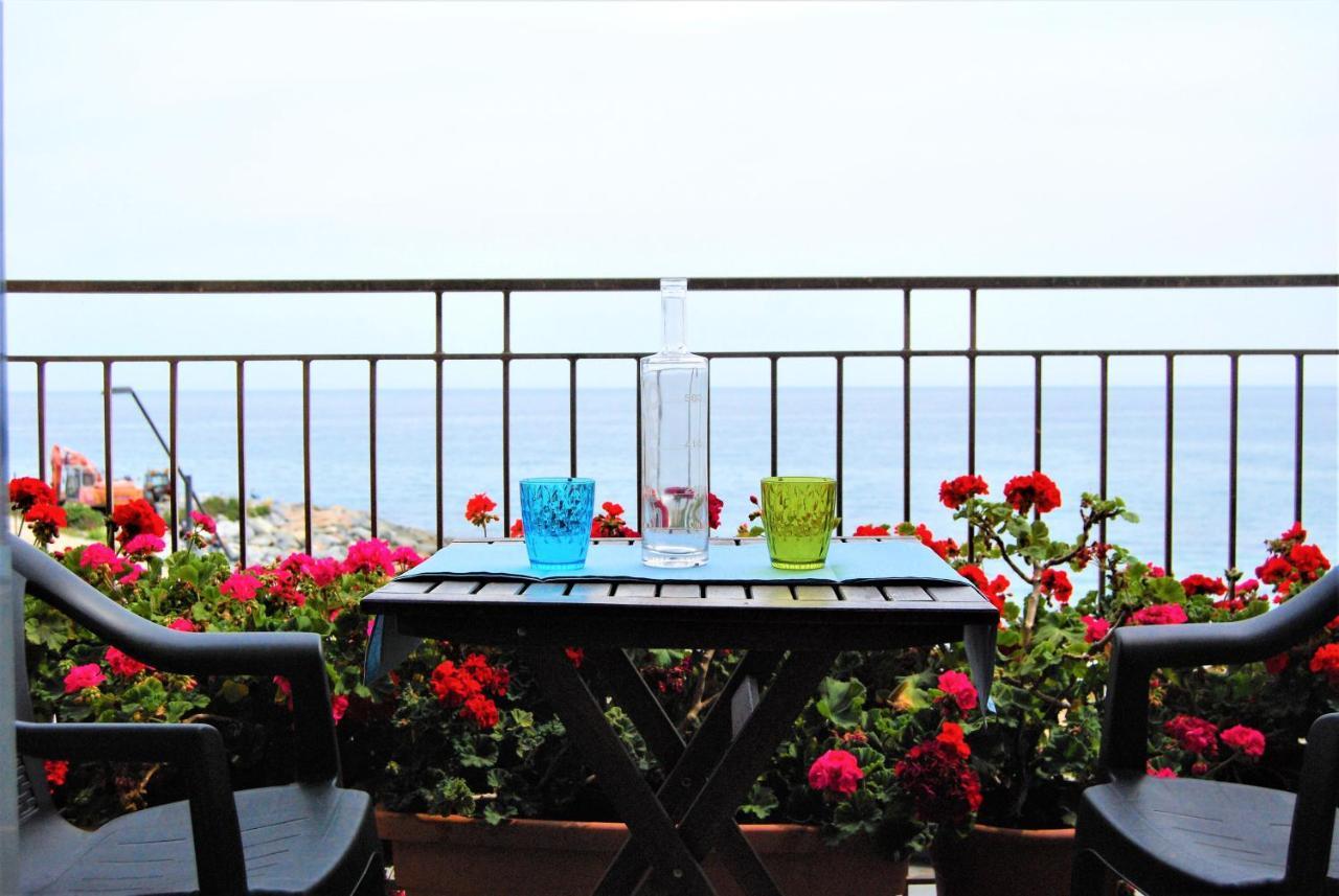 Tramonto Sul Mare - Sea Suite Savona Exteriér fotografie