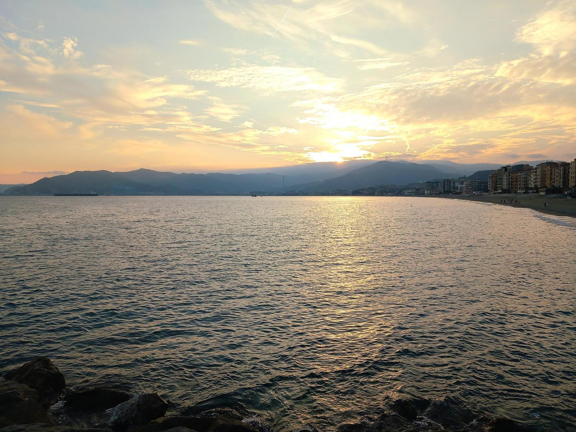 Tramonto Sul Mare - Sea Suite Savona Exteriér fotografie
