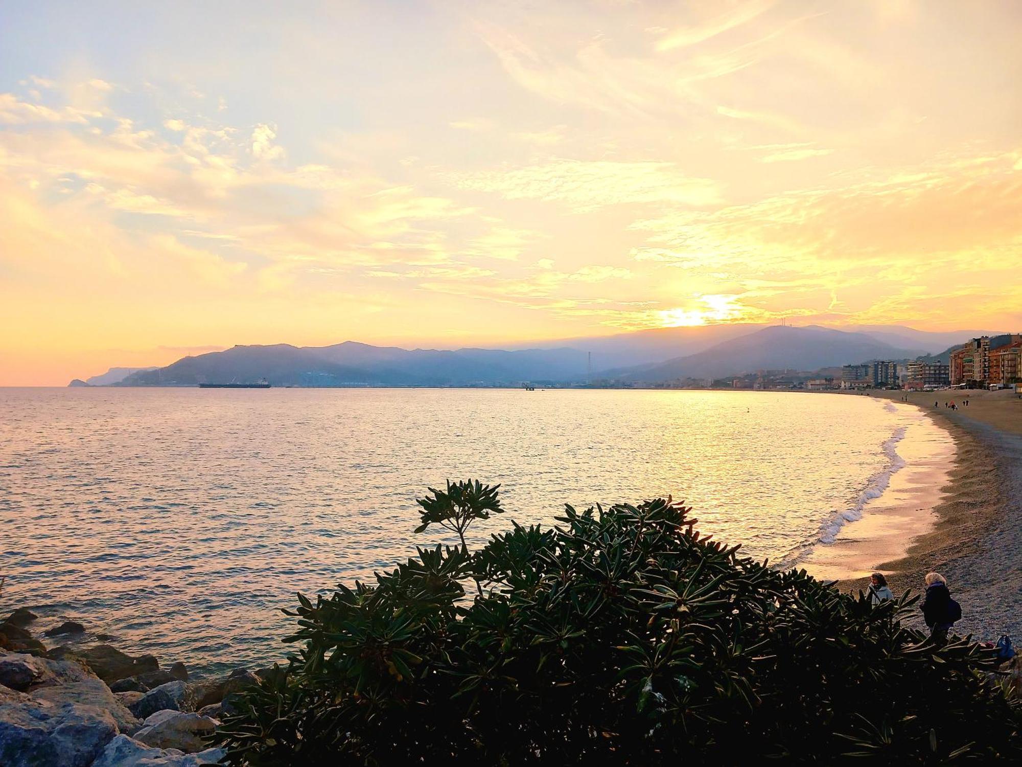 Tramonto Sul Mare - Sea Suite Savona Exteriér fotografie