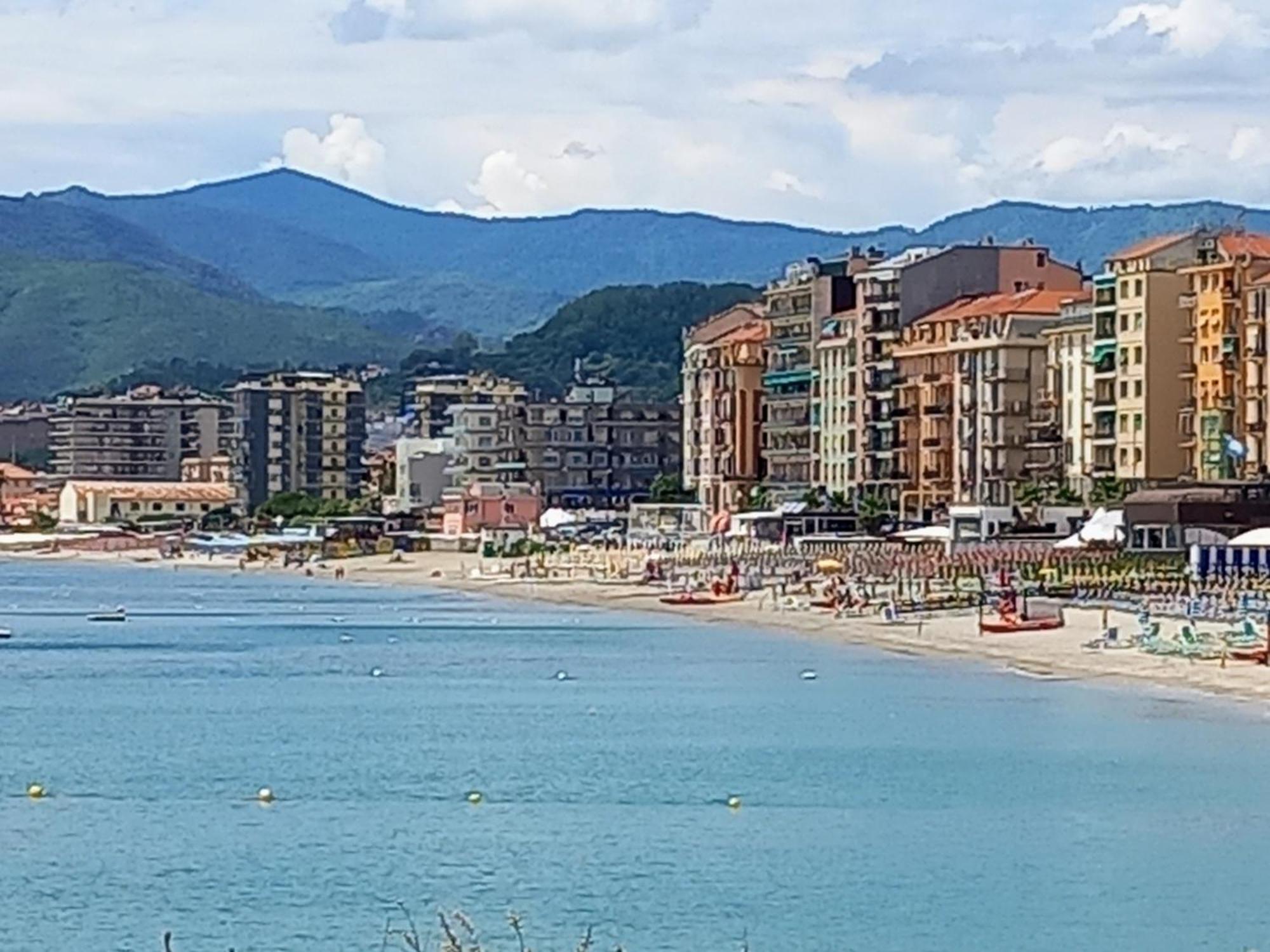 Tramonto Sul Mare - Sea Suite Savona Exteriér fotografie