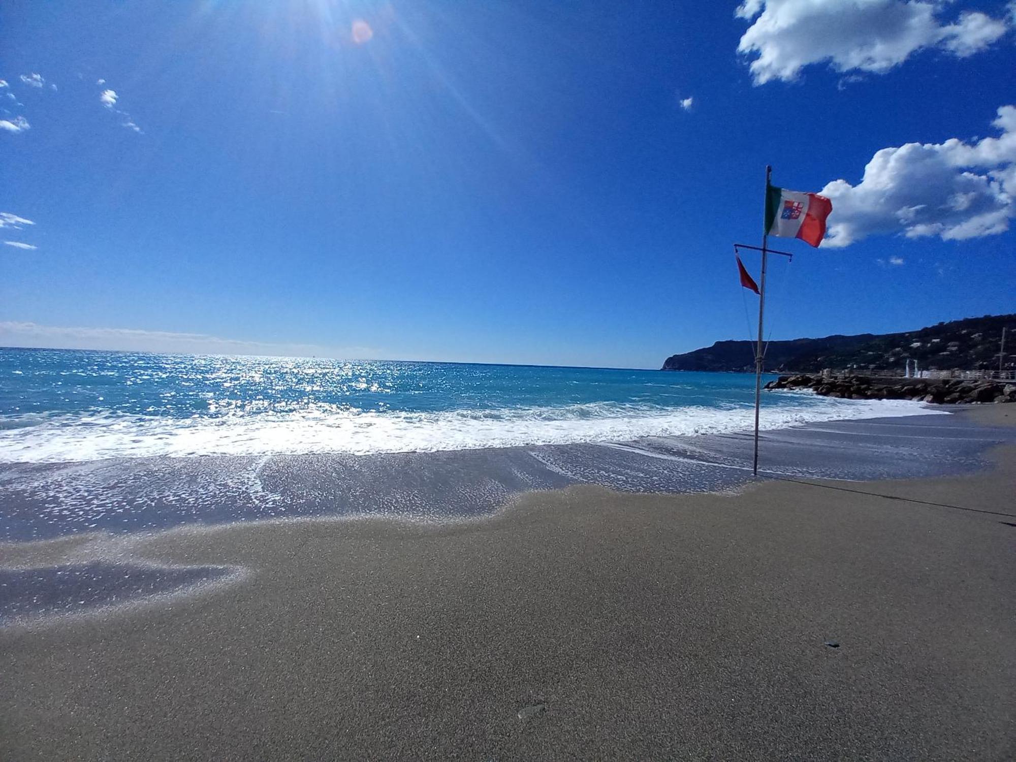Tramonto Sul Mare - Sea Suite Savona Exteriér fotografie